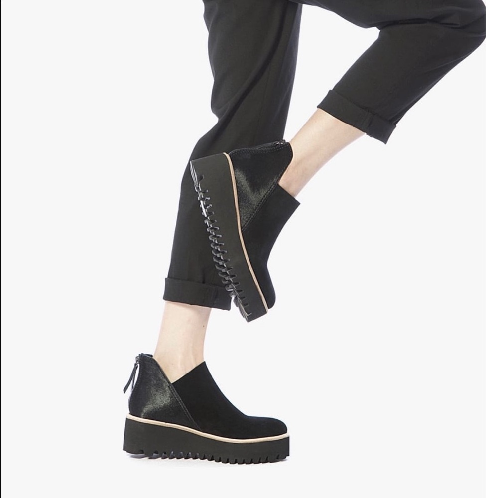 All Black Footwear (Fur Shootie Tread)